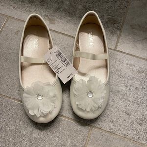 Girls dress shoe